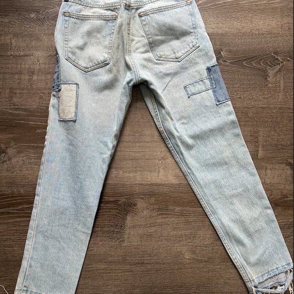 URBAN OUTFITTER JEANS - Picture 2 of 3